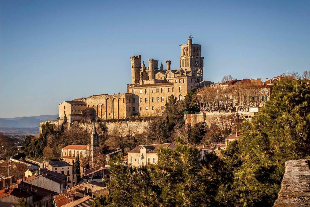 Hotel Las Cigalas Villeneuve-les-Beziers Bagian luar foto